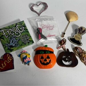 Brooch & Scatter Pins Lot Breast Cancer Hearts Halloween FROG Shell